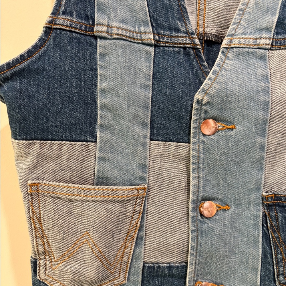 Wrangler Blue and Tan Denim Vest - Picture 2 of 4